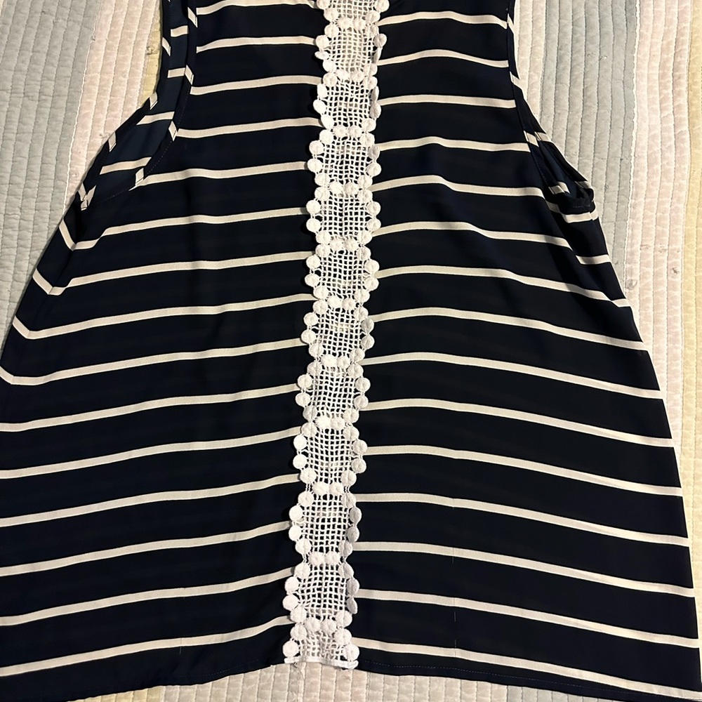 Le Lis blue striped tank top Large - Picture 3 of 4